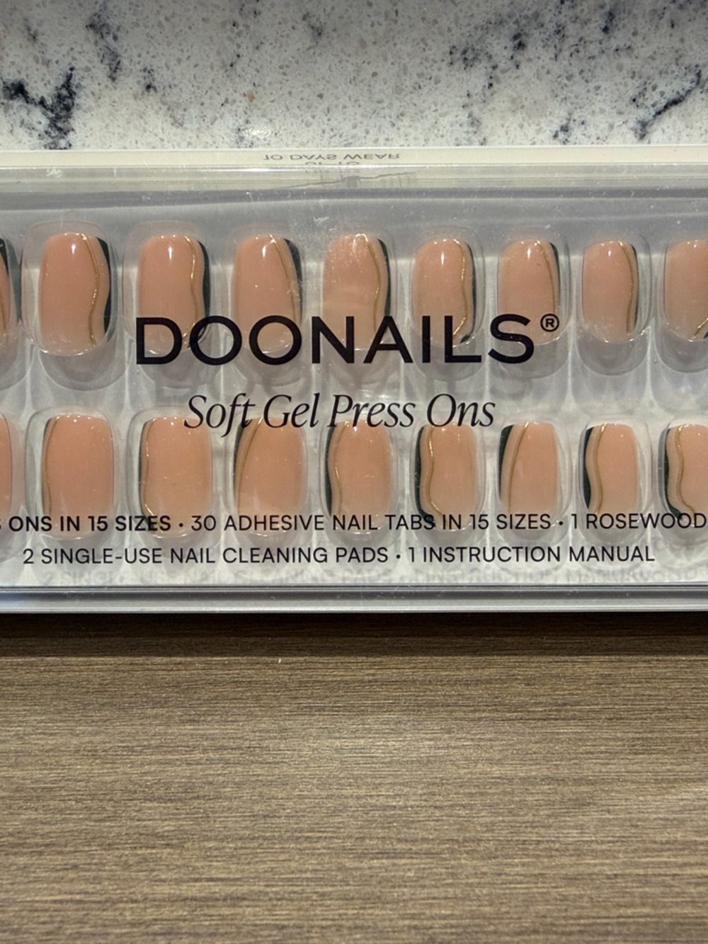 Doonails Soft Gel Press-Ons in GoldGreen Swirl